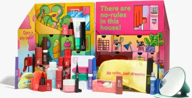 La caja y los productos del Calendario de adviento 3INA Makeup 2025