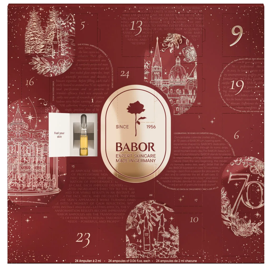 La caja del Calendario de adviento Babor 2026 con una de las ampollas que contiene