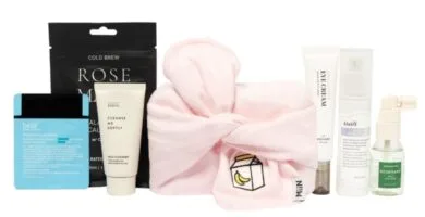 Banana Uyu de MiiN Cosmetics, kit coleccionable en formato bojagi 7 El kit Banana Uyu de MiiN Cosmetics, con la toalla facial y los seis productos que incluye