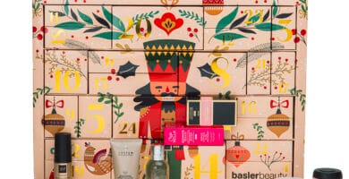 Calendario de adviento Baslerbeauty 2025, ya a la venta 79 La caja del Calendario de adviento Baslerbeauty 2025 inspirada en El Cascanueces con algunos de los productos que contiene