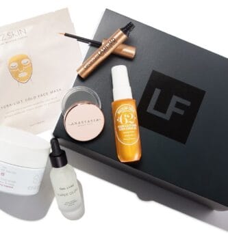 La caja negra y los productos de la caja Black Friday de Lookfantastic 2024