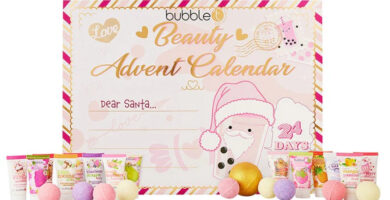 La caja y los productos del Calendario de Adviento Bubble T 2023