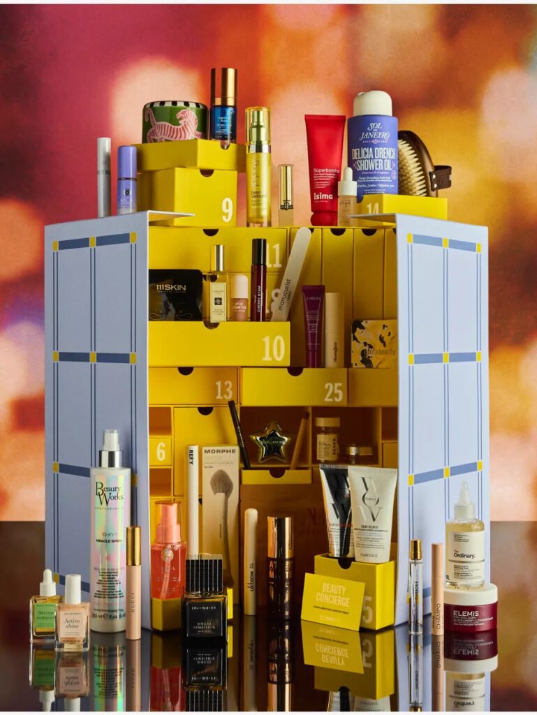 La caja y los productos del Calendario de adviento Selfridges 2026