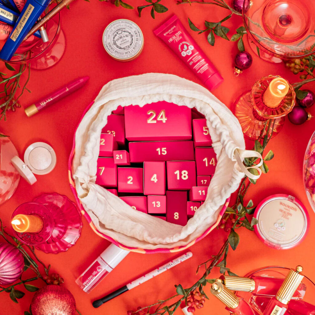 Las cajitas individuales y algunos productos del Calendario de Adviento Bourjois x Elise Chalmin