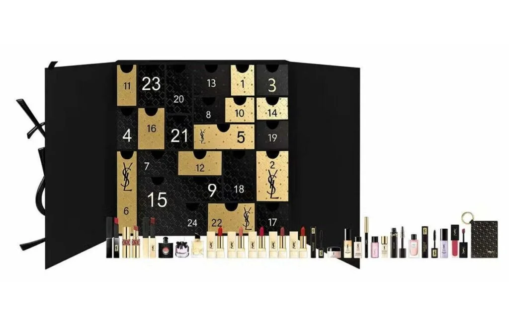 Calendario de Adviento Yves Saint Laurent 2022, por 225 euros 1 Calendario Adviento Yves Saint Laurent 2022