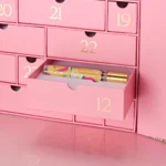 Detalle de uno de los cajones del Calendario de Adviento Adopt 2024