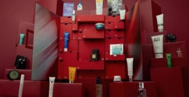 La caja y los productos del Calendario de adviento Lookfantastic 2025 para hombres