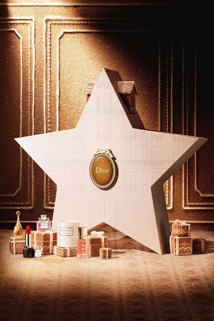 La original caja en forma de estrella del Calendario de adviento Dior 2026 La original caja en forma de estrella del Calendario de adviento Dior 2026