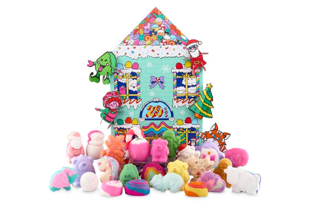 La caja y los productos del Calendario de Adviento 29½ High Street de Lush 2025