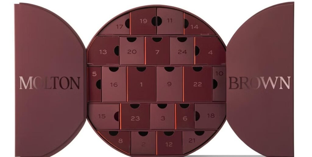La caja del Calendario de adviento Molton Brown 2026, emulando una de bombones