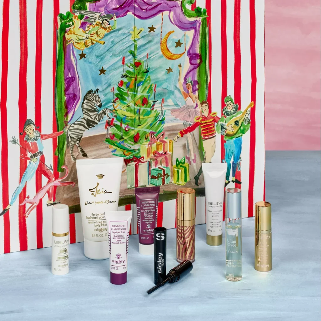 La caja y algunos productos del Calendario de adviento Sisley 2025