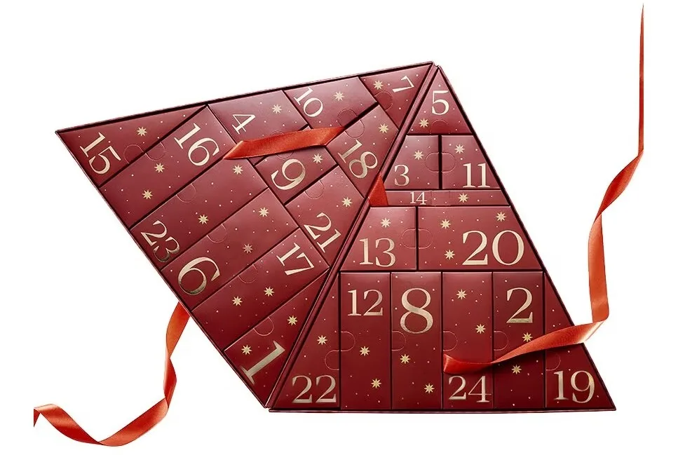 El interior de la caja del Calendario de adviento El Corte Inglés 2025