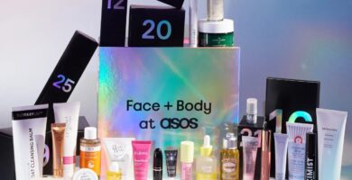 La caja y los productos del Calendario de Adviento ASOS 2024 "Face + Body"