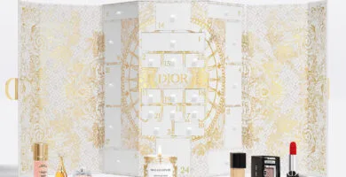 La caja abierta y varios productos del Calendario de Adviento Dior Beauty 2024