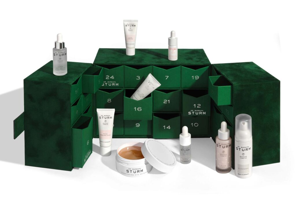 La caja y algunos productos del Calendario de adviento Dr. Barbara Sturm 2025