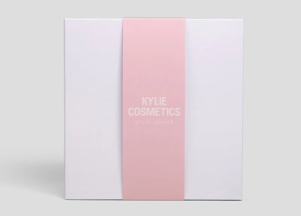 La caja del Calendario de Adviento Kylie Cosmetics 2024