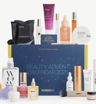 La caja y los productos del calendario de adviento Selfridges 2025