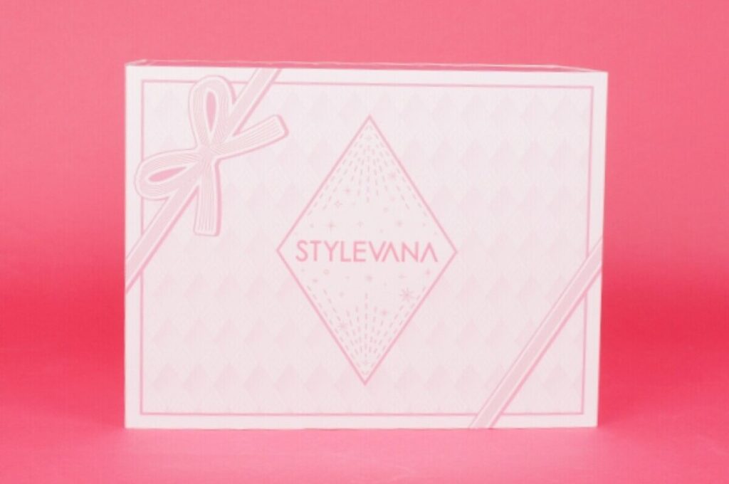 La caja rosa del Calendario de Adviento Stylevana 2024