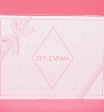 La caja rosa del Calendario de Adviento Stylevana 2024