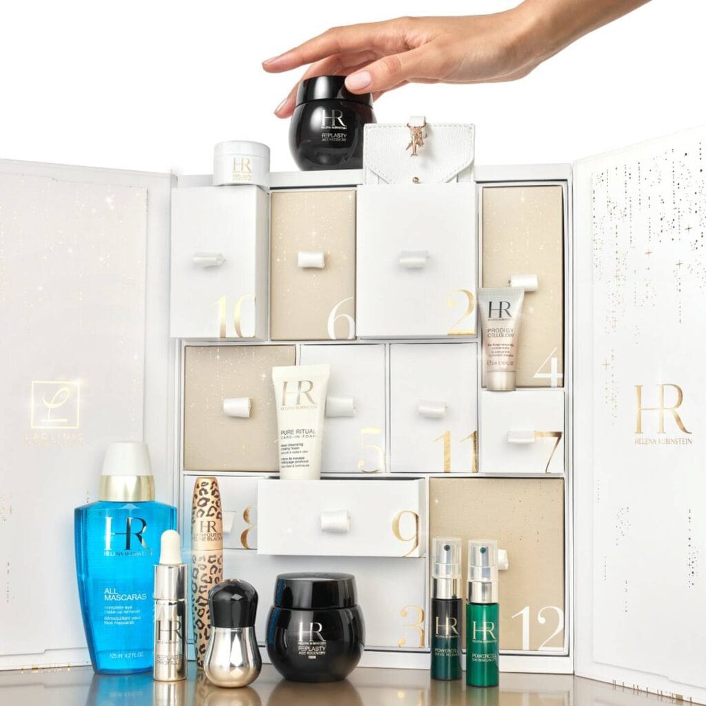 La caja y los productos del Calendario de adviento Helena Rubinstein 2025