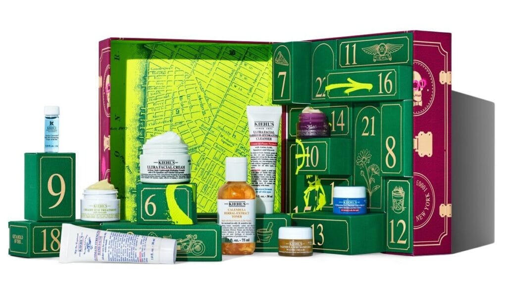 Calendario de adviento Kiehl's 2025, ahora por 84,50 euros 1 La caja abierta y algunos de los productos del Calendario de adviento Kiehl's 2025