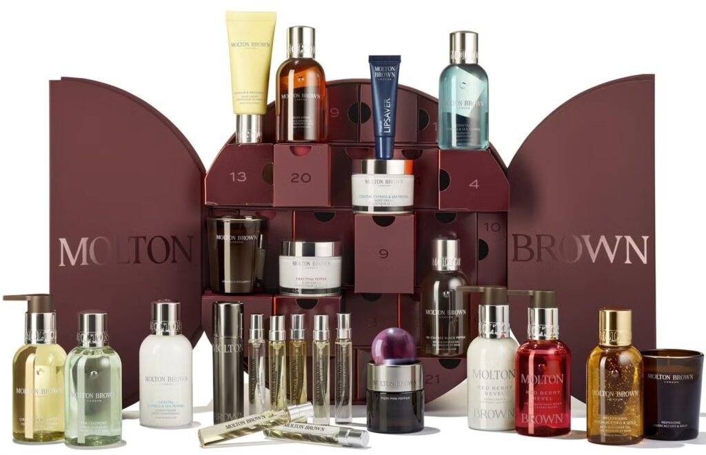 La caja y los productos del Calendario de adviento Molton Brown 2026