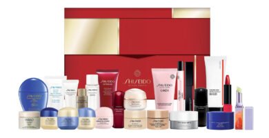 La caja y los productos del Calendario de adviento Shiseido 2026