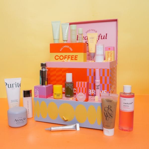 La caja y los productos del Calendario de adviento Stylevana 2025
