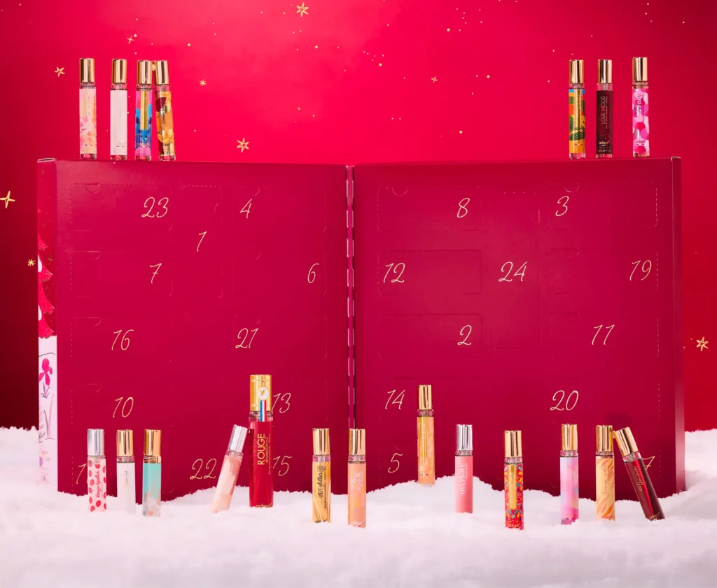 La caja abierta y los perfumes del Calendario de adviento Adopt 2025 Calendrier Chapitre I: ​À l’orée de la forêt magique