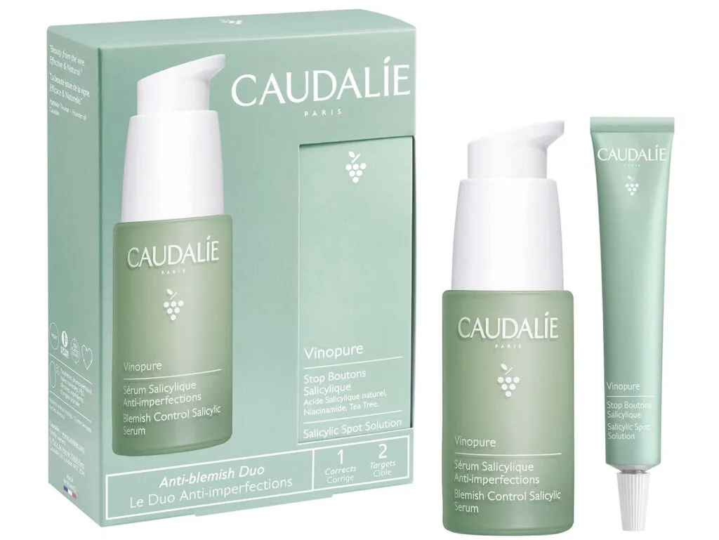 La caja verde y los dos productos del set Caudalie Christmas 2024 The Anti-Blemish Duo