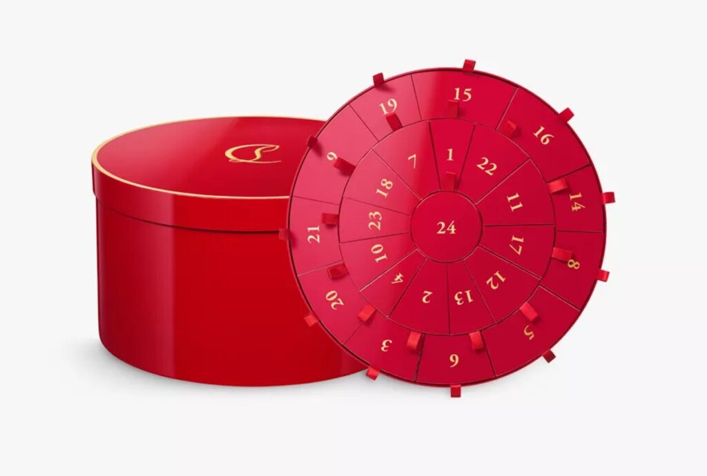 La caja circular del Calendario de Adviento Christian Louboutin 2024