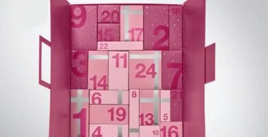 La caja abierta del Calendario de adviento Clinique 2026