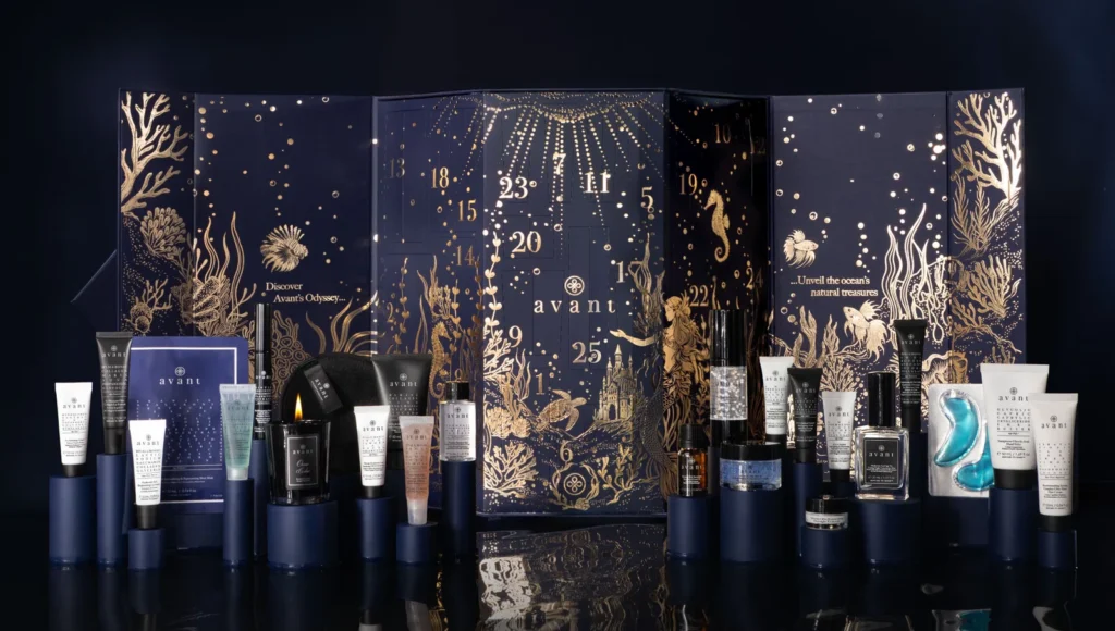 La caja y el contenido del Calendario de adviento Avant Skincare 2026