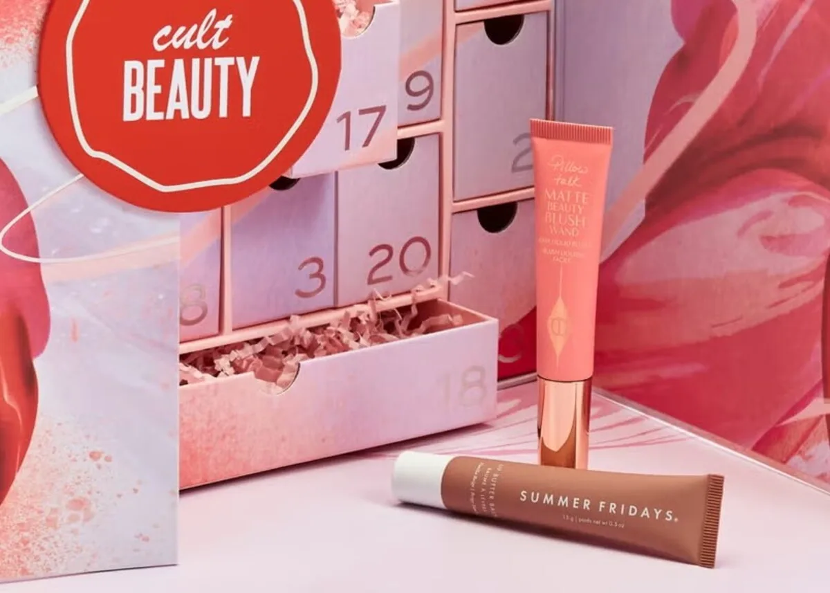 Dos productos del Calendario de Adviento Cult Beauty 2024 Dos productos del Calendario de Adviento Cult Beauty 2024
