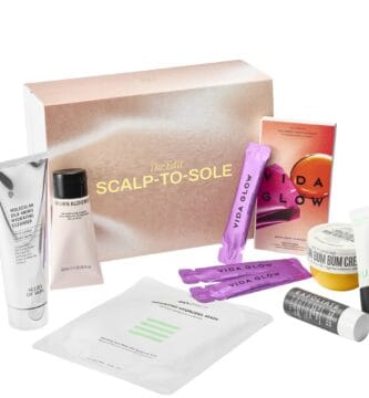La caja y los productos de Cult Beauty Scalp to Sole Edit