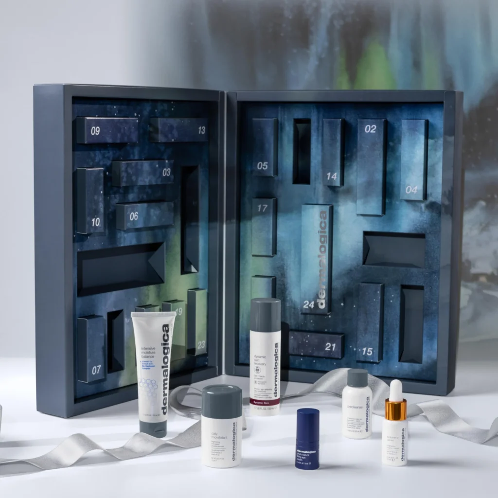 La caja y los productos del Calendario de adviento Dermalogica 2025