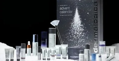 La caja y los productos del Calendario de adviento Dermalogica 2026