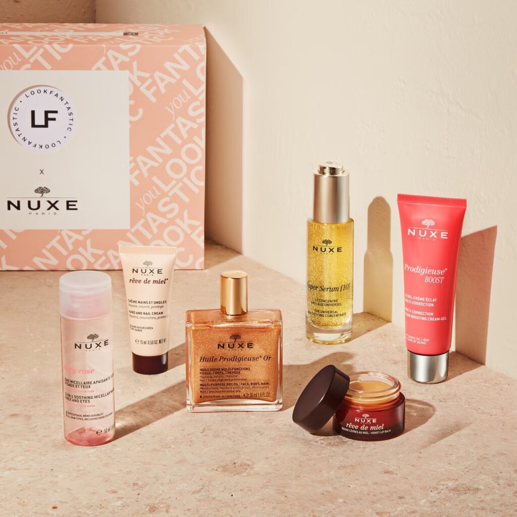 La caja y los seis productos de la edición Lookfantastic x Nuxe