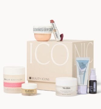 Edición de Belleza Icónica de Lookfantastic con siete productos de Medik8, Estée Lauder, Elemis, Urban Decay, Philip Kingsley, Sol de Janeiro y KIKO Milano.