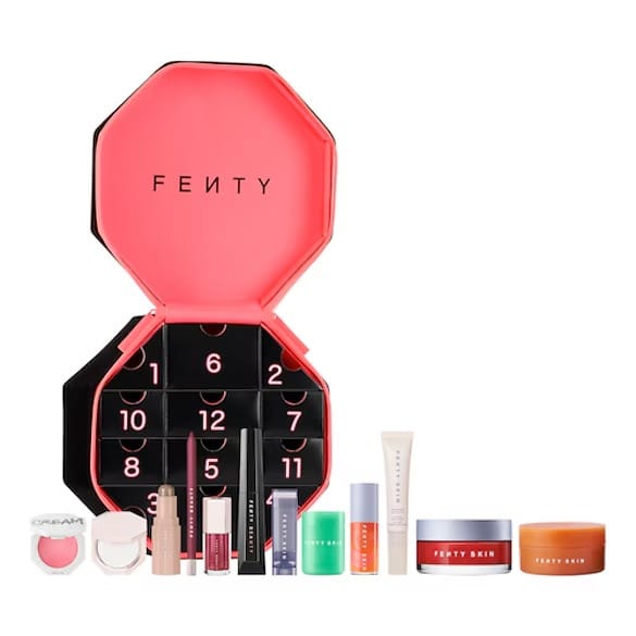 La caja y los 12 productos del Calendario de adviento Fenty Beauty 2025