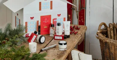La caja y algunos productos del Calendario de Adviento Jo Loves 2024