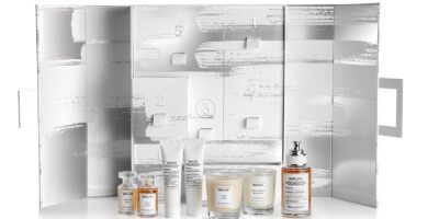 La caja y los productos del Calendario de Adviento Maison Margiela Fragrance 2024