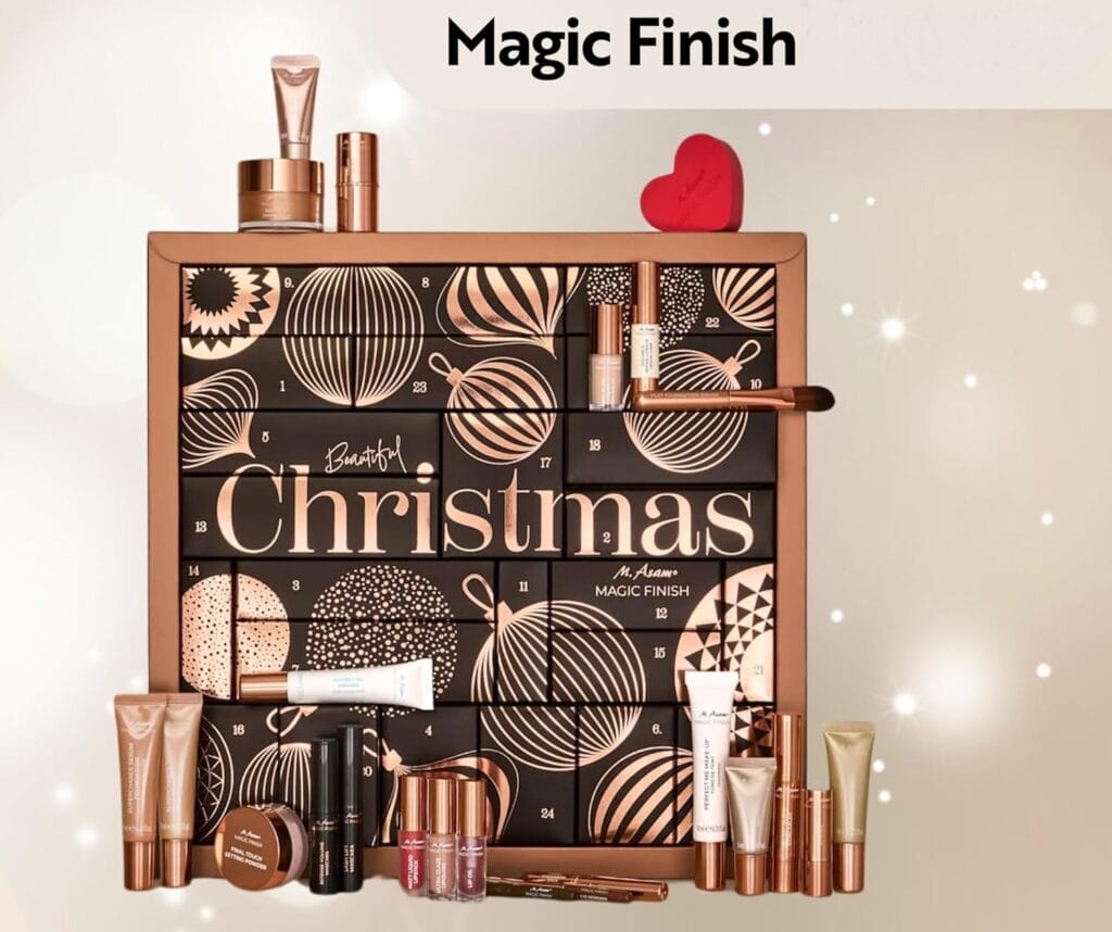 La caja del Calendario de adviento Magic Finish 2025 con los productos