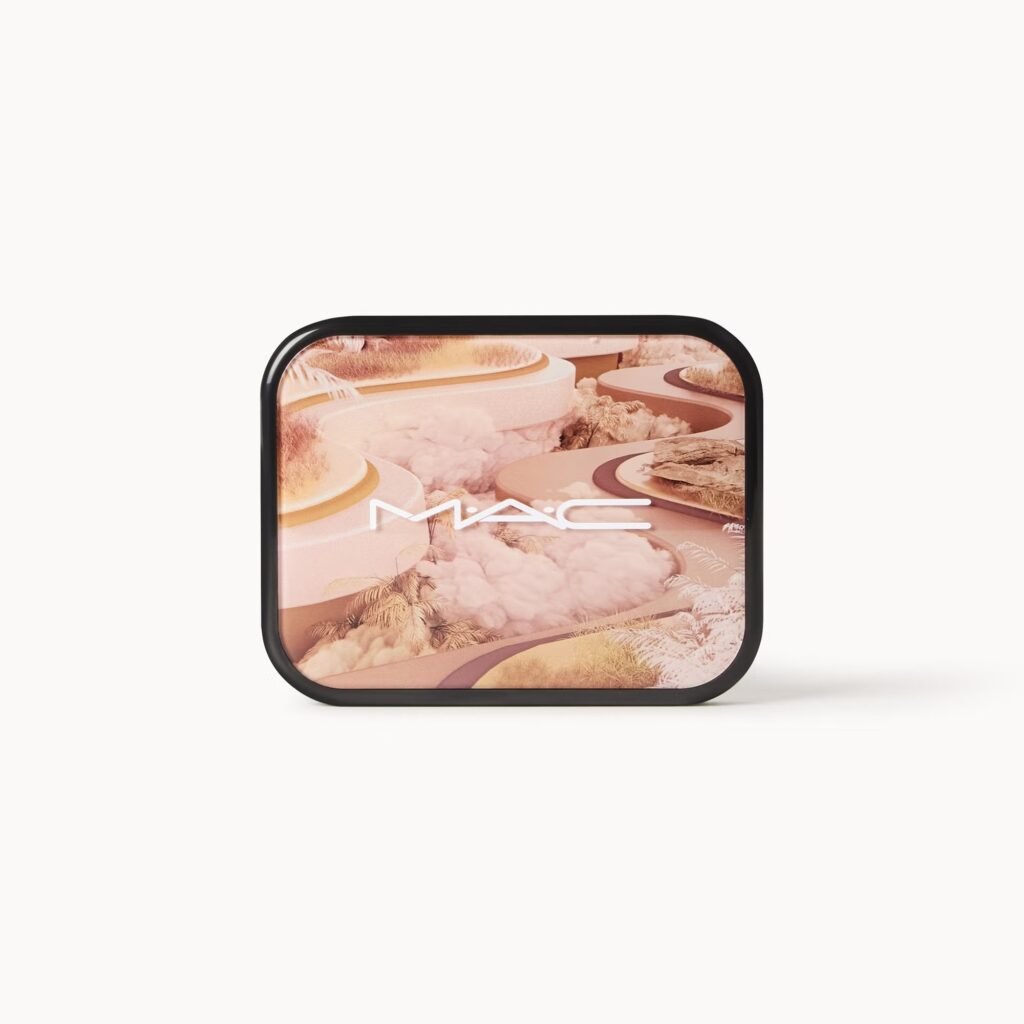 Paleta de sombras Connect In Colour Eye Shadow Palette de MAC tonos Unfiltered Nudes