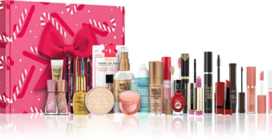 Calendario de adviento Rimmel Candy Glam 2025, ya a la venta y con descuento 3 La caja y los productos del Calendario de adviento Rimmel Candy Glam 2025