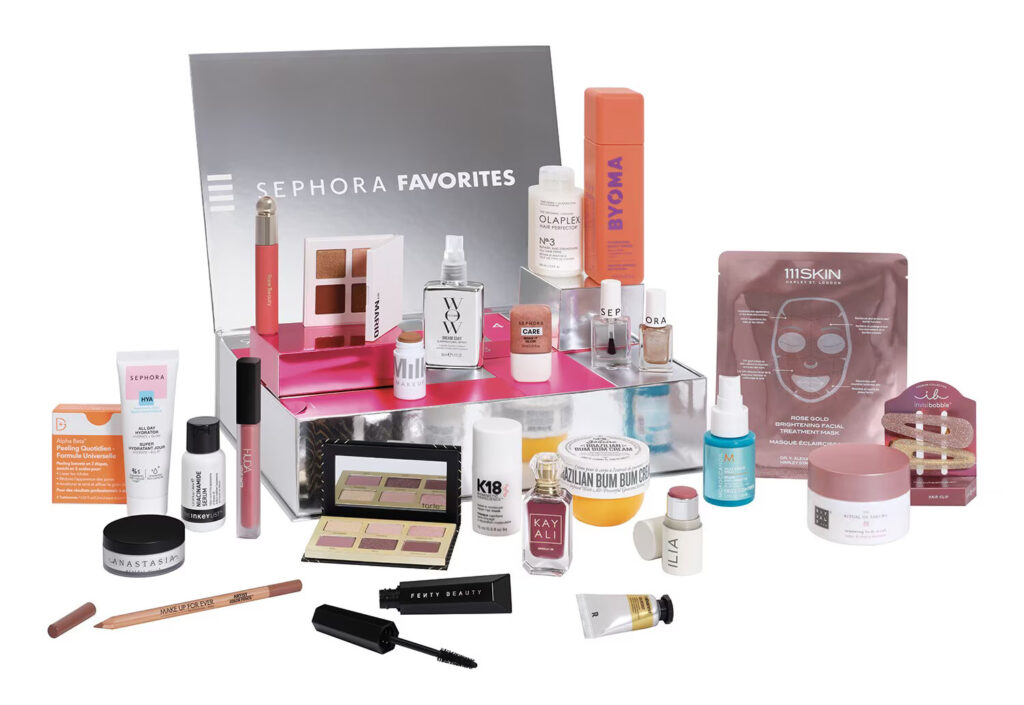 La caja y los productos del Calendario de Adviento Sephora Favorites 2024