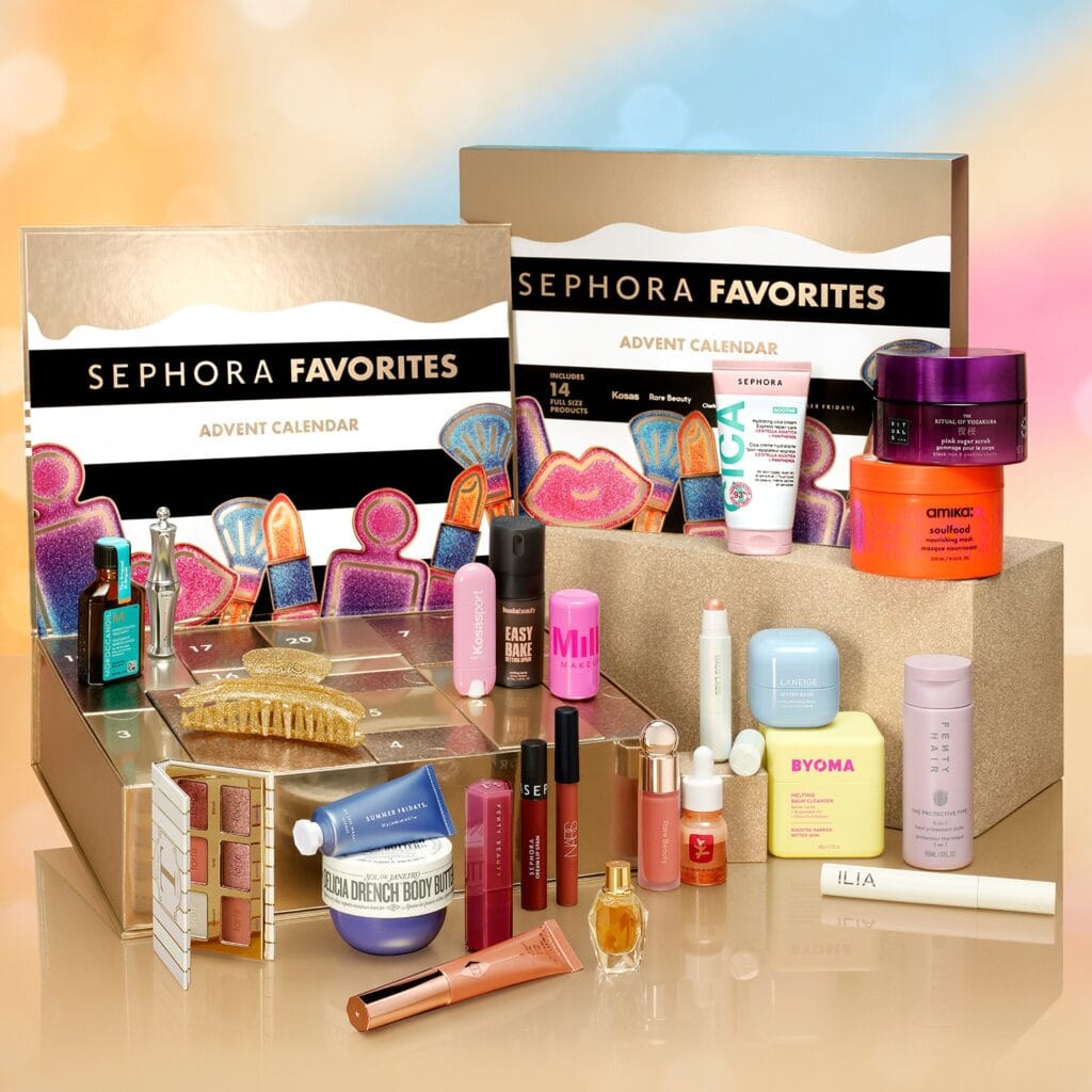 La caja y los productos del Calendario de adviento Sephora Favorites 2025
