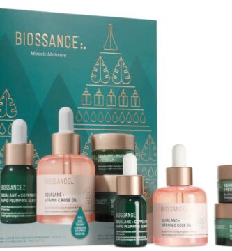 Los productos y la caja verde del Set Miracle Moisture de Biossance