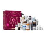 La caja y los productos del Calendario de adviento Kiehl's 2025