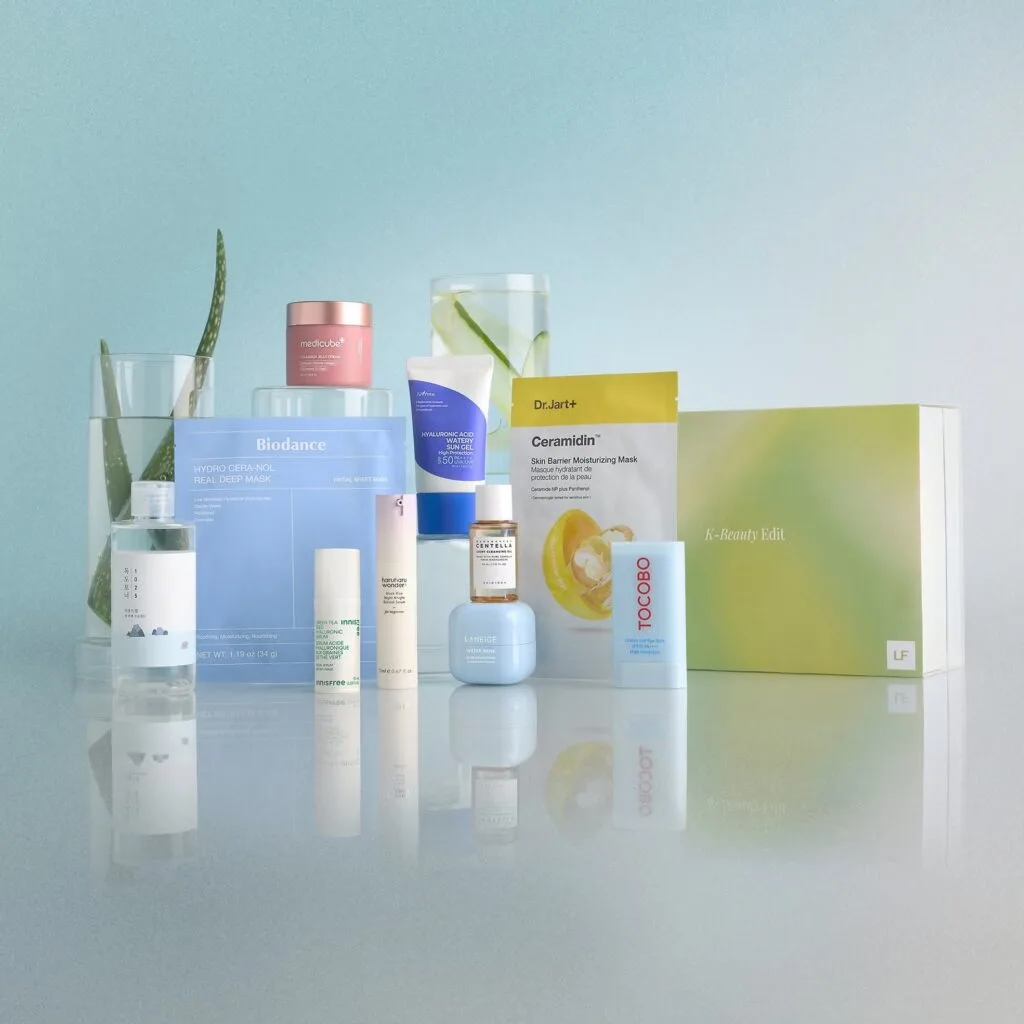 La caja y los productos de la Lookfantastic Edición K-Beauty 2026
